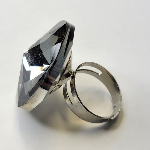 Huge Crystal Fashion Stretch Ring, Large Statement Crystal Ring,Cocktail Ring - Picture 8 of 9